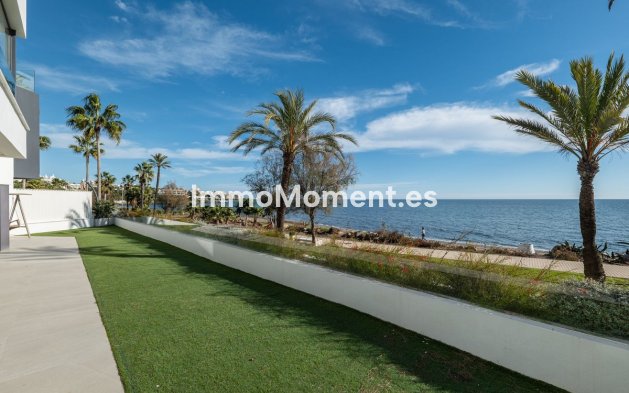 Bestaande woning - Geschakelde woning - Estepona  - Estepona Centro
