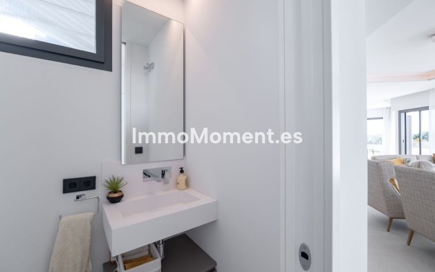 Bestaande woning - Geschakelde woning - Estepona  - Estepona Centro