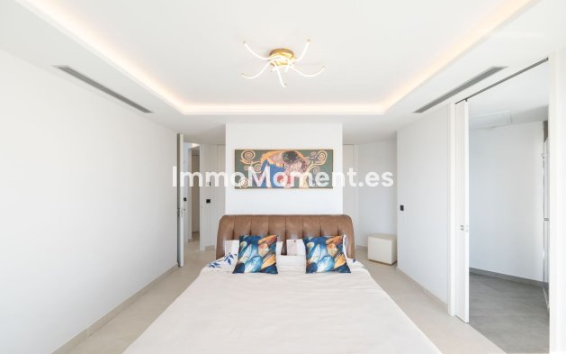 Bestaande woning - Geschakelde woning - Estepona  - Estepona Centro