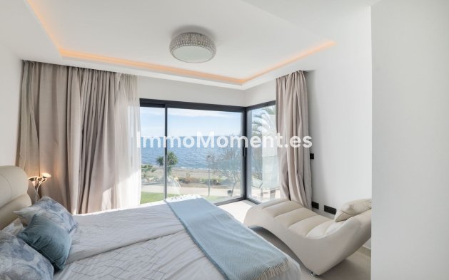 Bestaande woning - Geschakelde woning - Estepona  - Estepona Centro