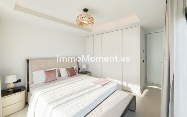 Bestaande woning - Geschakelde woning - Estepona  - Estepona Centro