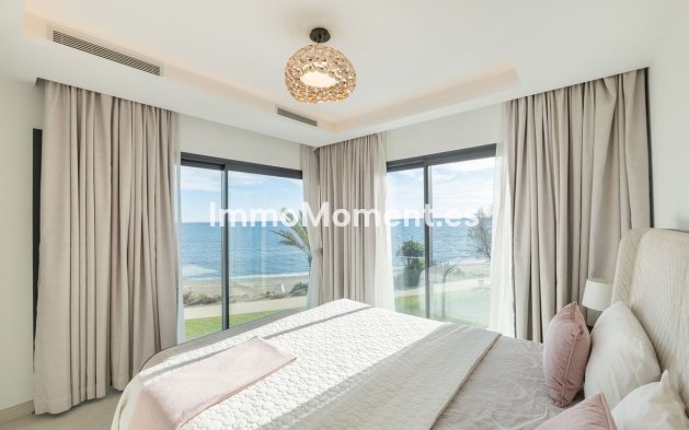 Bestaande woning - Geschakelde woning - Estepona  - Estepona Centro