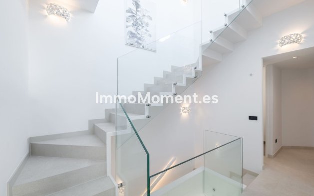 Bestaande woning - Geschakelde woning - Estepona  - Estepona Centro