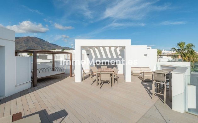 Bestaande woning - Geschakelde woning - Estepona  - Estepona Centro