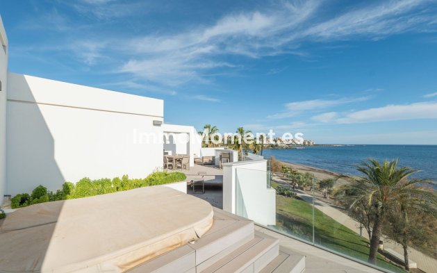 Bestaande woning - Geschakelde woning - Estepona  - Estepona Centro
