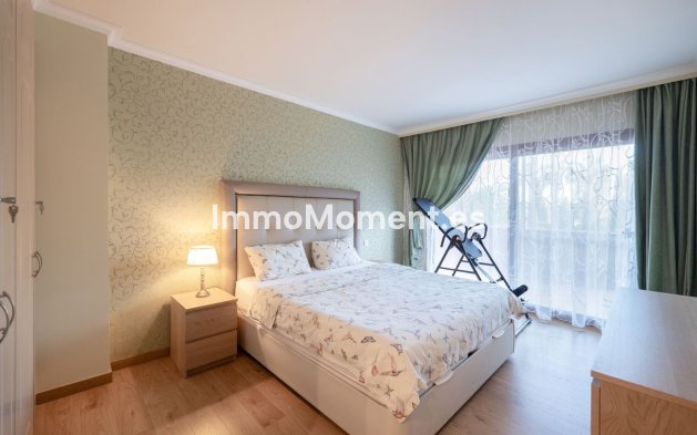 Resale - Apartment - Marbella - Puerto Banús