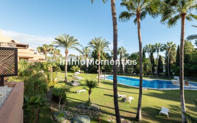 Resale - Apartment - Marbella - Puerto Banús