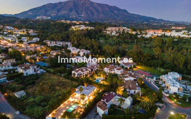 Revente - Villa - Marbella - Nueva Andalucía