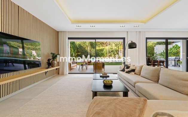 Resale - Villa - Marbella - Nueva Andalucía