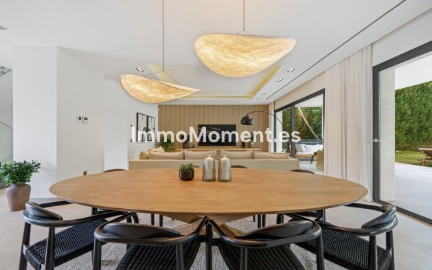 Resale - Villa - Marbella - Nueva Andalucía