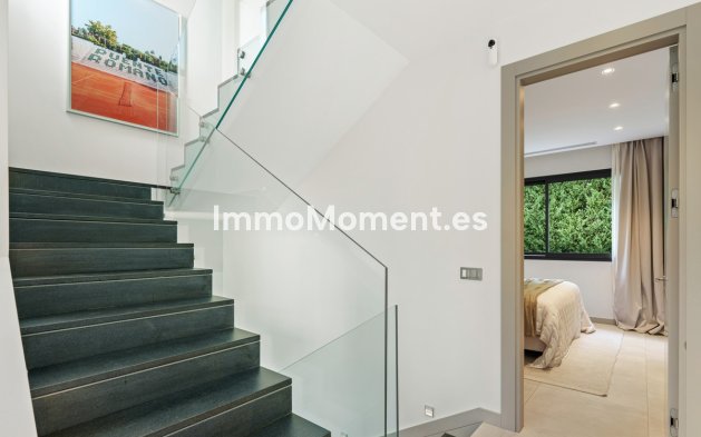 Resale - Villa - Marbella - Nueva Andalucía