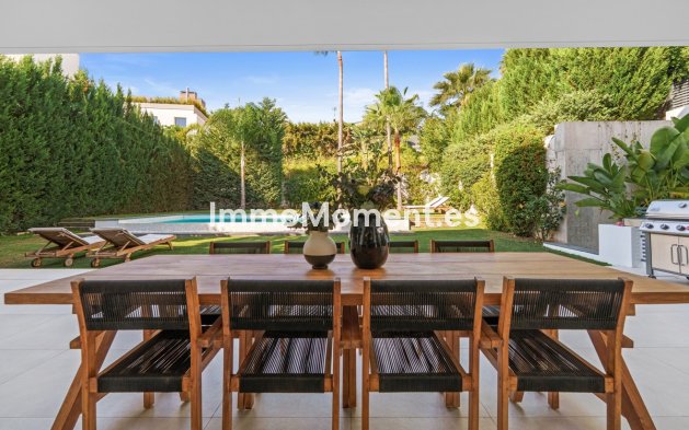 Resale - Villa - Marbella - Nueva Andalucía