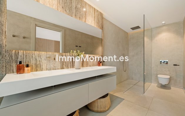 Resale - Villa - Marbella - Nueva Andalucía