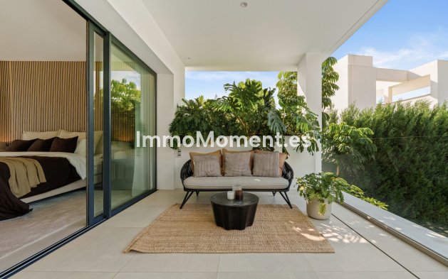 Resale - Villa - Marbella - Nueva Andalucía