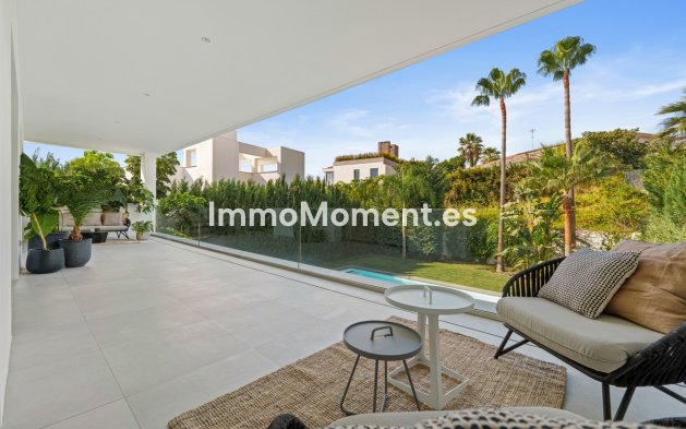 Resale - Villa - Marbella - Nueva Andalucía