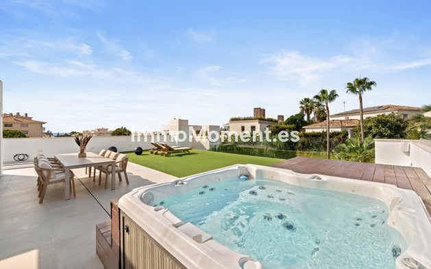 Resale - Villa - Marbella - Nueva Andalucía
