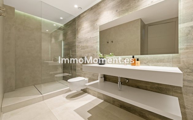 Resale - Villa - Marbella - Nueva Andalucía