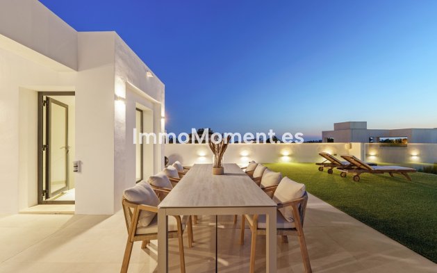 Resale - Villa - Marbella - Nueva Andalucía