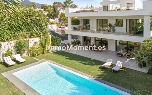 Resale - Villa - Marbella - Nueva Andalucía