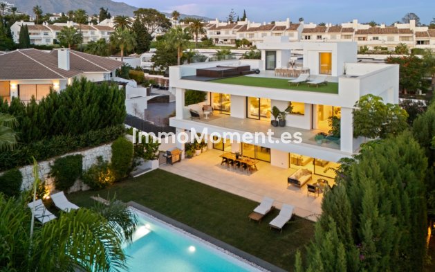 Resale - Villa - Marbella - Nueva Andalucía