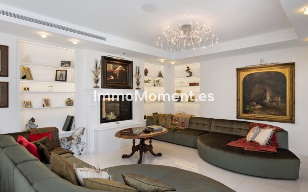 Wiederverkauf - Villa - Marbella - Nueva Andalucía