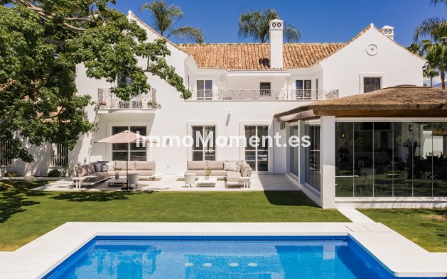 Wiederverkauf - Villa - Marbella - Nueva Andalucía