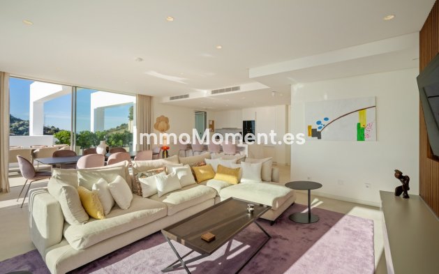 Resale - Apartment - Inland  - Ojén