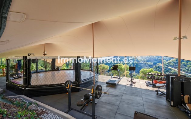 Resale - Villa - Benahavís - El Madroñal