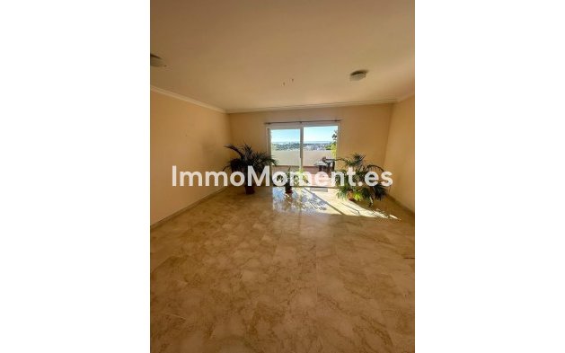 Resale - Apartment - Estepona - Selwo