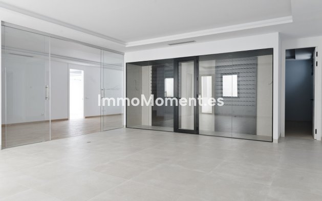 Wiederverkauf - Villa - Marbella - Marbella Centro