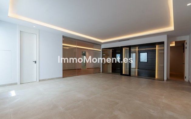 Wiederverkauf - Villa - Marbella - Marbella Centro