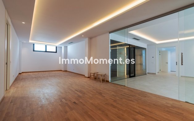 Wiederverkauf - Villa - Marbella - Marbella Centro