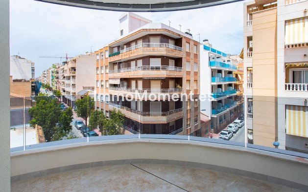 Wiederverkauf - Wohnung - Torrevieja - Torrevieja Centro