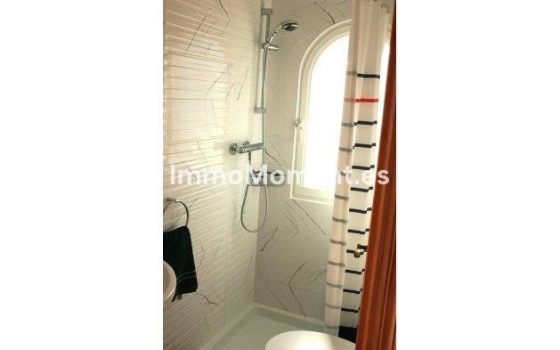 Wiederverkauf - Villa - Orihuela - La Zenia