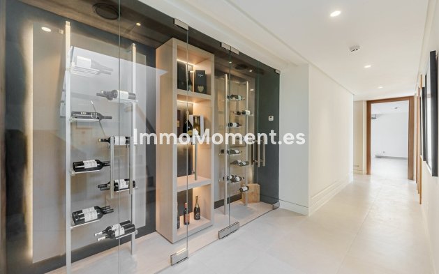 Reventa - Villa - Marbella - Nueva Andalucía