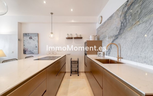 Resale - Apartment - Marbella - Guadalmina Baja