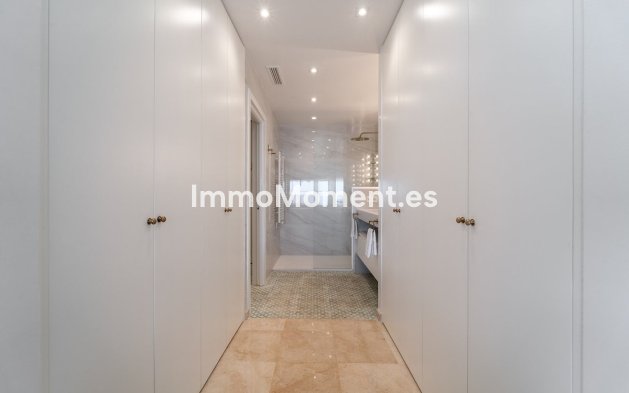 Resale - Apartment - Marbella - Guadalmina Baja