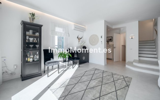 Resale - Villa - Marbella - Nueva Andalucía