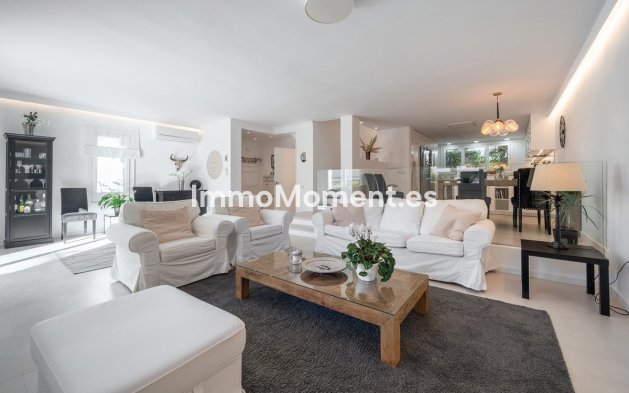 Resale - Villa - Marbella - Nueva Andalucía