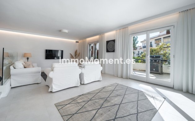 Resale - Villa - Marbella - Nueva Andalucía