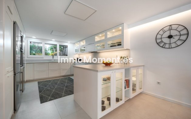 Resale - Villa - Marbella - Nueva Andalucía