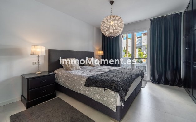 Resale - Villa - Marbella - Nueva Andalucía