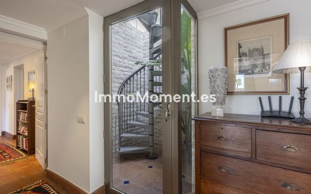 Wiederverkauf - Villa - Marbella - Marbella Centro