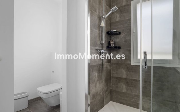 Bestaande woning - Geschakelde woning - Estepona  - Estepona Centro
