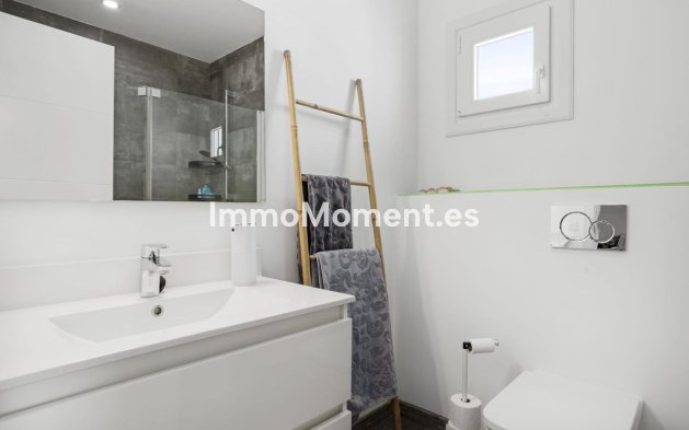 Bestaande woning - Geschakelde woning - Estepona  - Estepona Centro