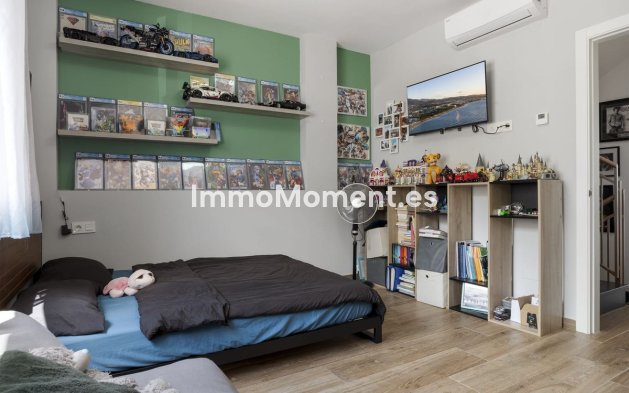 Bestaande woning - Geschakelde woning - Estepona  - Estepona Centro