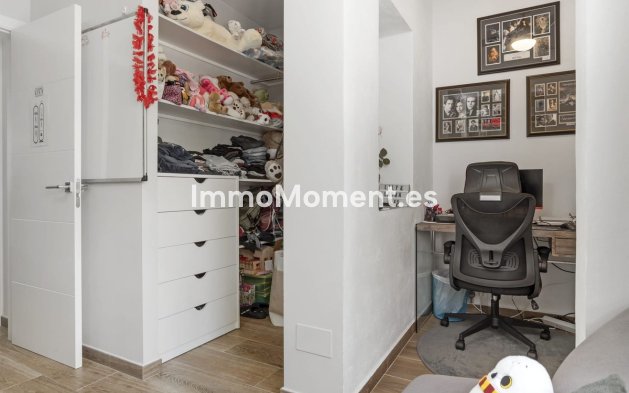 Bestaande woning - Geschakelde woning - Estepona  - Estepona Centro