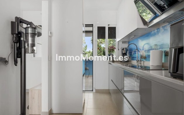 Bestaande woning - Geschakelde woning - Estepona  - Estepona Centro