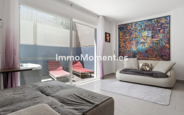 Bestaande woning - Geschakelde woning - Estepona  - Estepona Centro