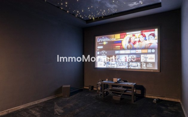 Bestaande woning - Geschakelde woning - Estepona  - Estepona Centro